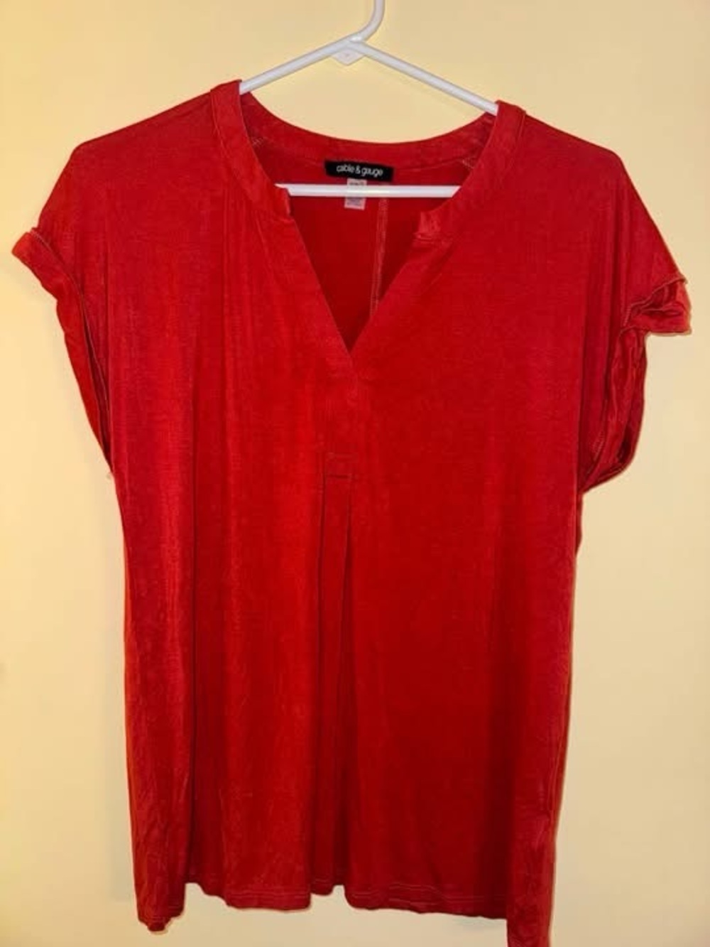 Cable & Gauge Red Split V-Neck Short Sleeve Top
